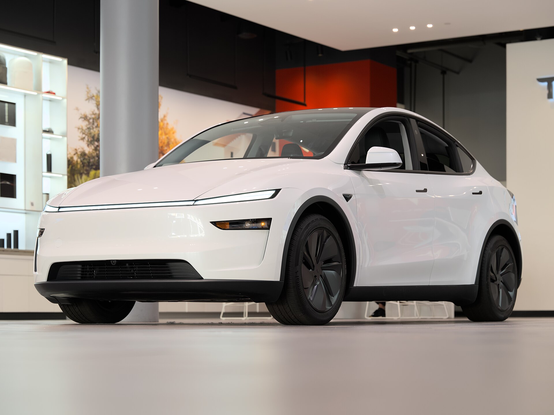 Tesla Reports Flat Third-Quarter Revenue of $28.05 Billion as Operating Income Falls 56%, Electrek Reports